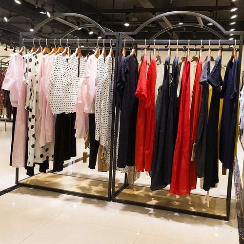 安圖2020年卡利亞里秋冬款 女裝工廠折扣精品的直批盛宴