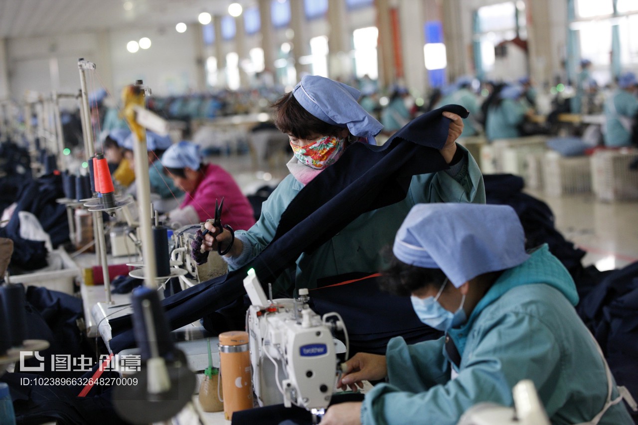 安徽淮北秋艷服裝廠 女工繪就出口歐美時(shí)尚畫卷